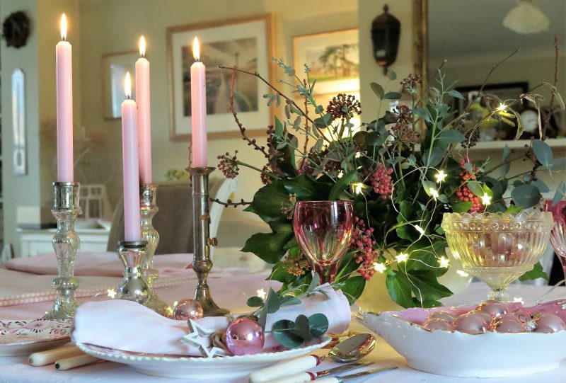 Pale pink table decorations