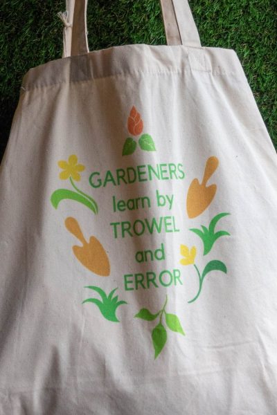 Middlesized Garden tote bag